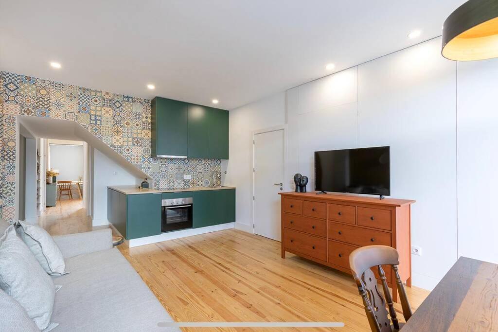 The Kiss - 1 Bedroom Apt With Terrace Porto Luaran gambar